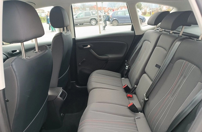 Seat Altea XL cena 23900 przebieg: 213000, rok produkcji 2011 z Góra małe 529